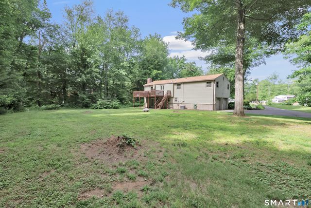 23 Leighton Court, North Haven, CT 06473