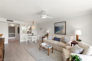 300 Forest Lakes BLVD 112, Naples, FL 34105