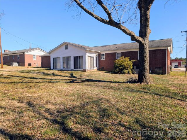 318 McCall Drive, Bessemer City, NC 28016