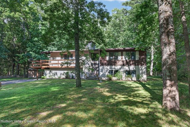 44 Max'S Place, West Hurley, NY 12491