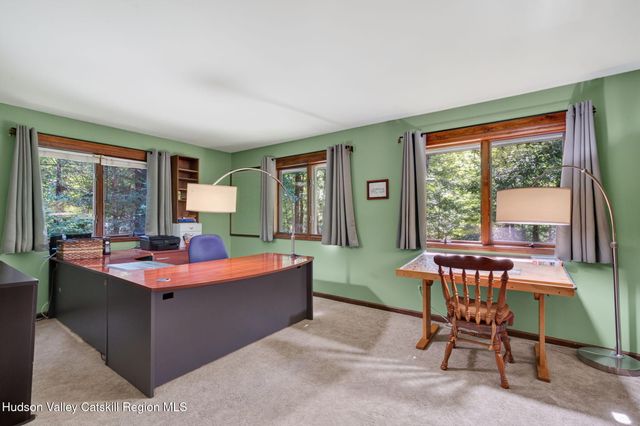 44 Max'S Place, West Hurley, NY 12491