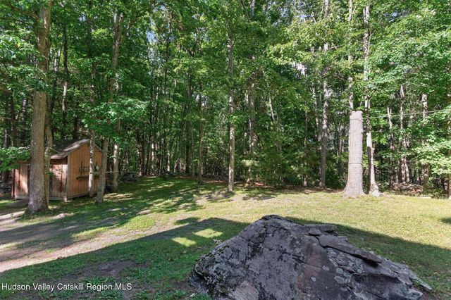 44 Max'S Place, West Hurley, NY 12491