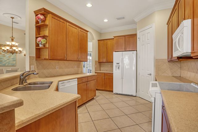 9029 One Putt Place, Port St. Lucie, Port St Lucie, FL 34986