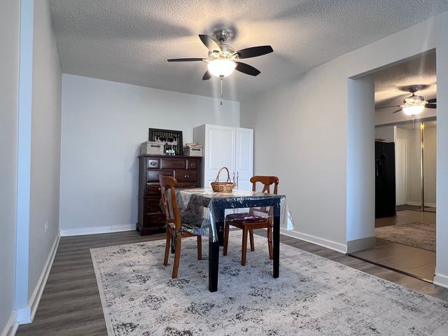 8809 Golf Road 7H, Niles, IL 60714