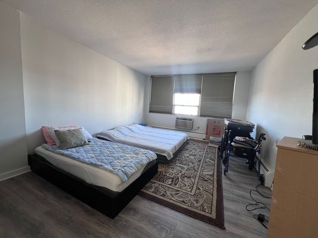 8809 Golf Road 7H, Niles, IL 60714