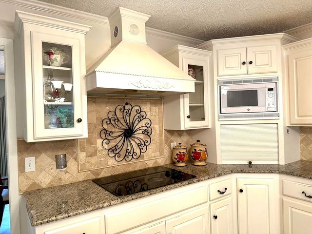 1808 Royal Oaks Dr Drive, Malvern, AR 72104