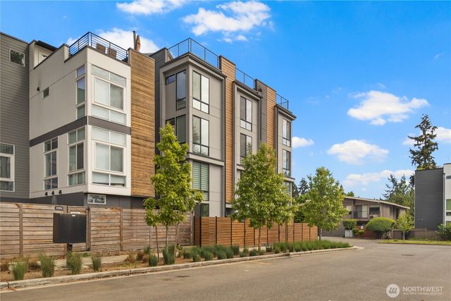 12002 31st Avenue NE, Seattle, WA 98125