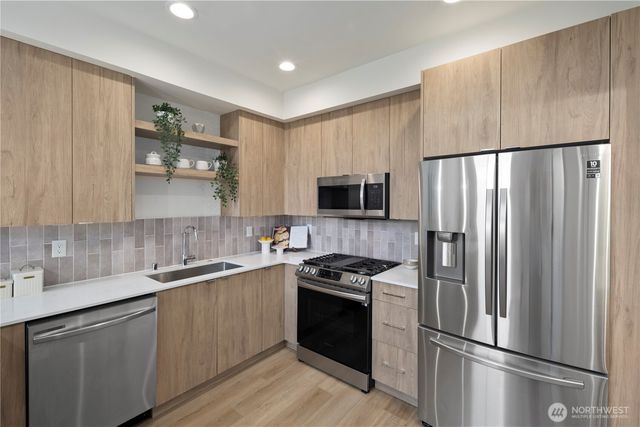 12002 31st Avenue NE, Seattle, WA 98125
