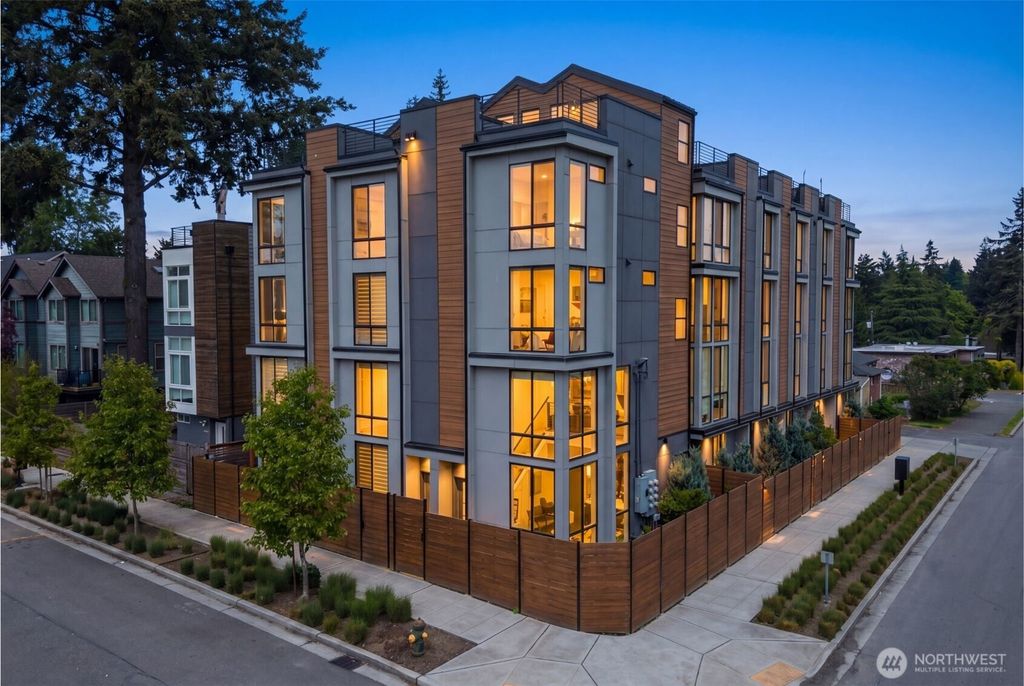 12002 31st Avenue NE, Seattle, WA 98125