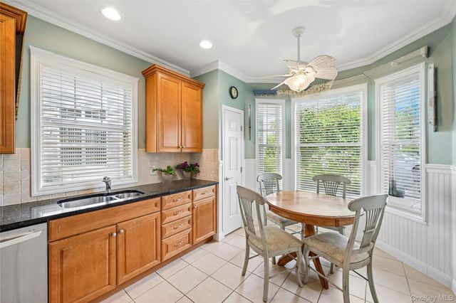176 Melody Court, Eastport, NY 11941