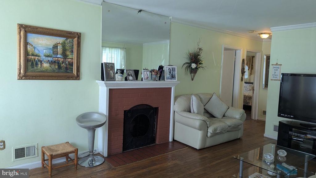 1611 PARHAM RD, Silver Spring, MD 20903