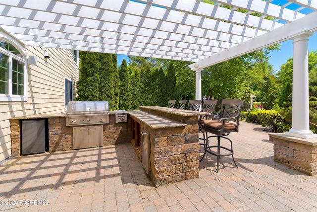 24 Garryford Drive, Middletown, NJ 07748