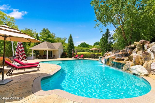 24 Garryford Drive, Middletown, NJ 07748