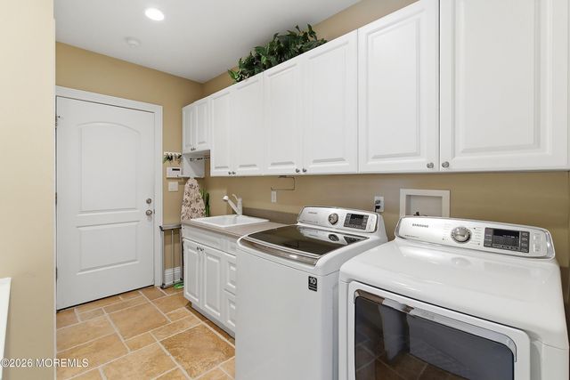 24 Garryford Drive, Middletown, NJ 07748