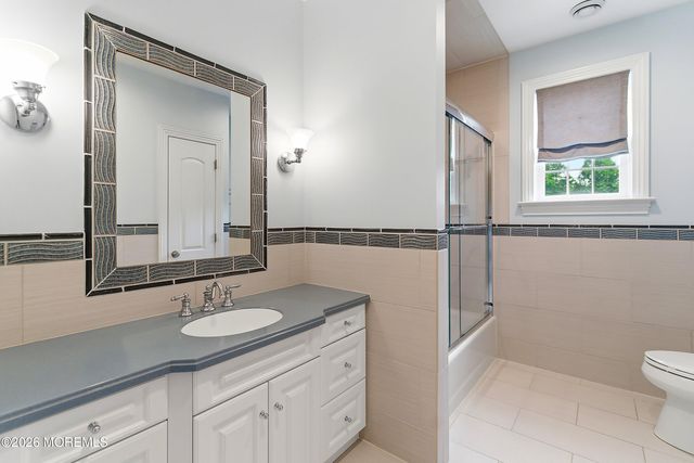 24 Garryford Drive, Middletown, NJ 07748