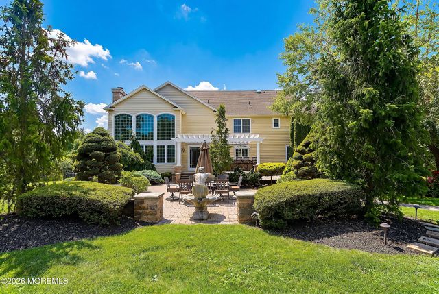 24 Garryford Drive, Middletown, NJ 07748