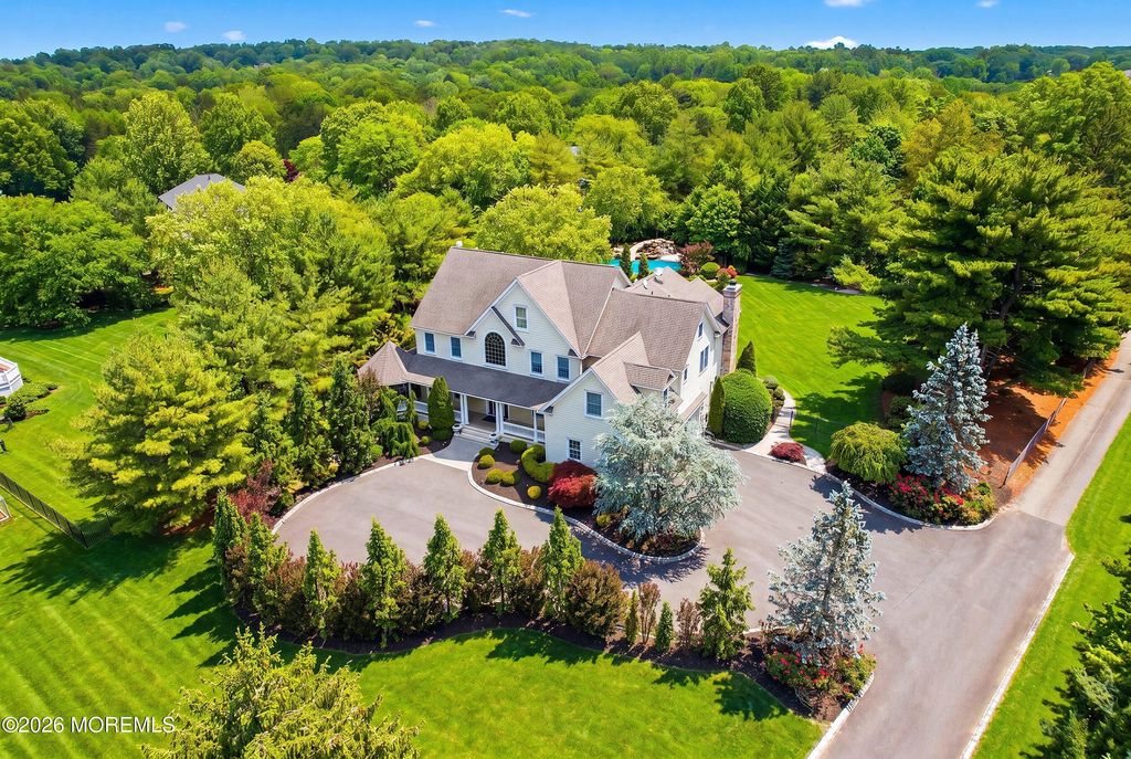 24 Garryford Drive, Middletown, NJ 07748
