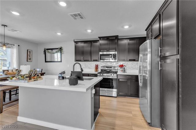 9601 Oliver Hills Avenue, Las Vegas, NV 89143