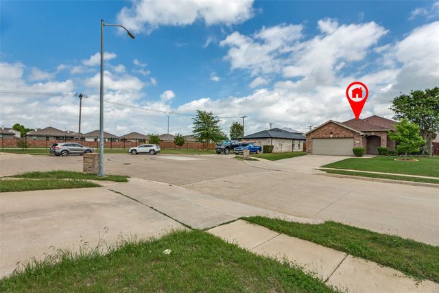 8805 Irish Bend Drive, Fort Worth, TX 76123