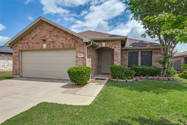 8805 Irish Bend Drive, Fort Worth, TX 76123
