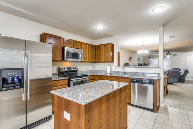 8805 Irish Bend Drive, Fort Worth, TX 76123