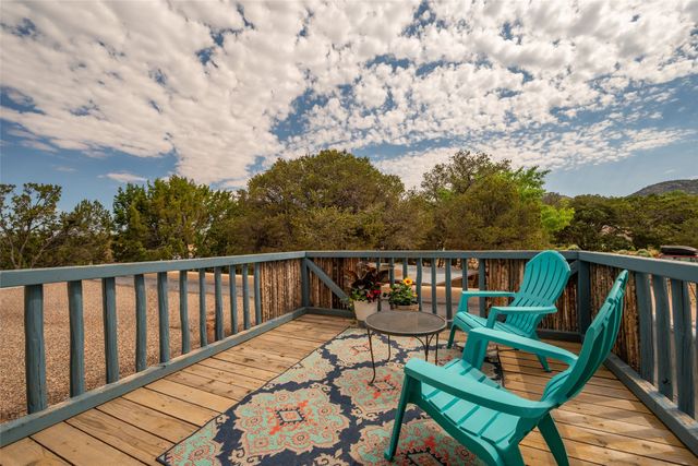 104 Calle Paula, Santa Fe, NM 87505