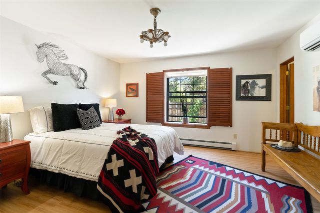 104 Calle Paula, Santa Fe, NM 87505