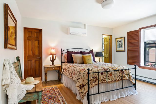 104 Calle Paula, Santa Fe, NM 87505