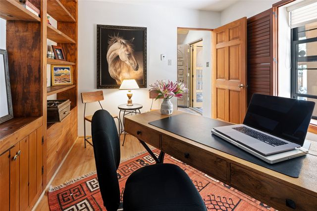 104 Calle Paula, Santa Fe, NM 87505