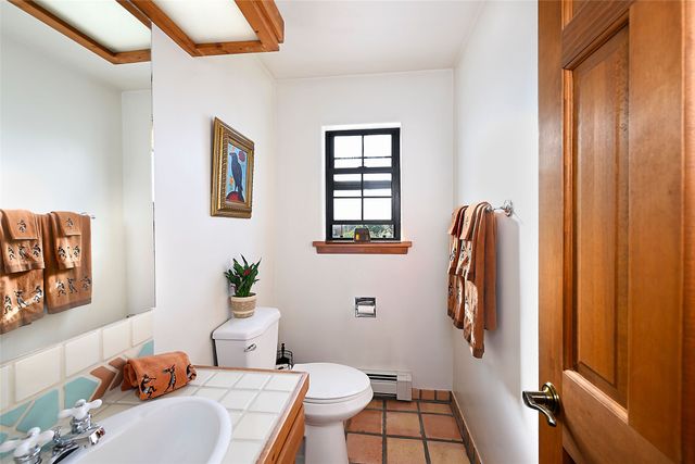 104 Calle Paula, Santa Fe, NM 87505