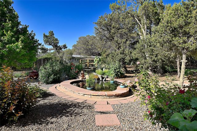 104 Calle Paula, Santa Fe, NM 87505