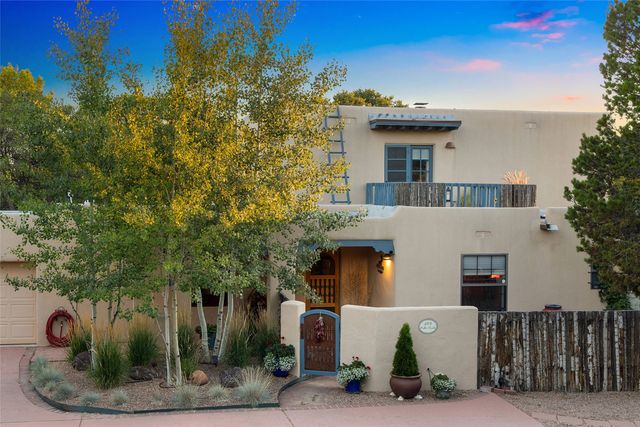 104 Calle Paula, Santa Fe, NM 87505