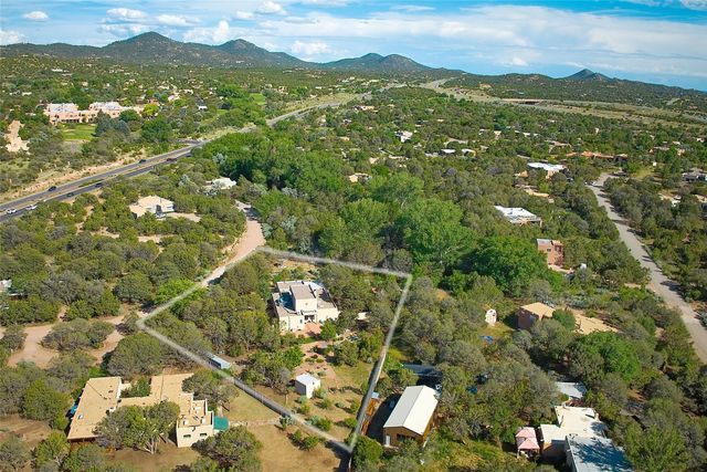 104 Calle Paula, Santa Fe, NM 87505