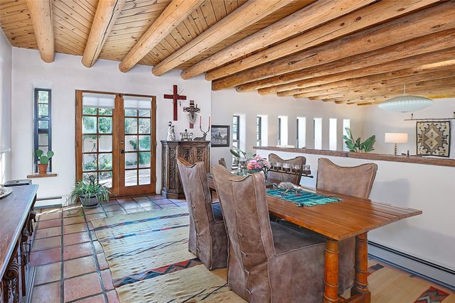 104 Calle Paula, Santa Fe, NM 87505