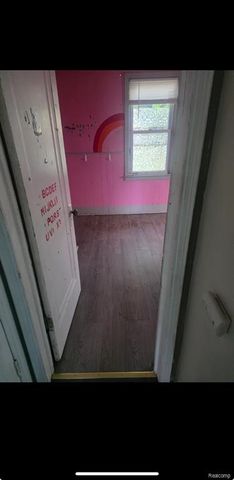 11076 Paige Avenue, Warren, MI 48089