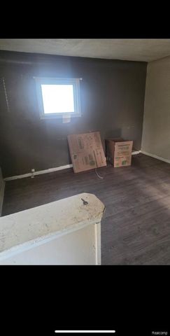 11076 Paige Avenue, Warren, MI 48089
