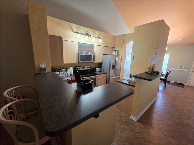 3661 KINGS ROAD 102, Palm Harbor, FL 34685