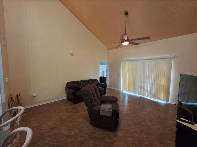 3661 KINGS ROAD 102, Palm Harbor, FL 34685