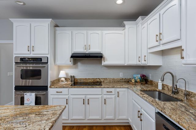 205 E Loon Court, Hampstead, NC 28443