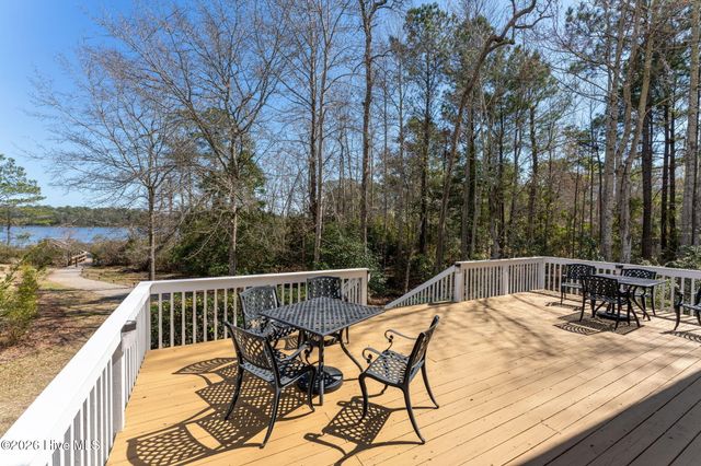 205 E Loon Court, Hampstead, NC 28443