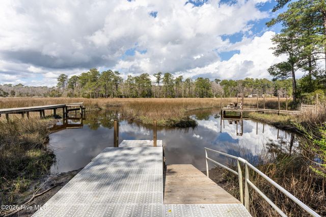 205 E Loon Court, Hampstead, NC 28443