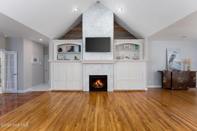 205 E Loon Court, Hampstead, NC 28443