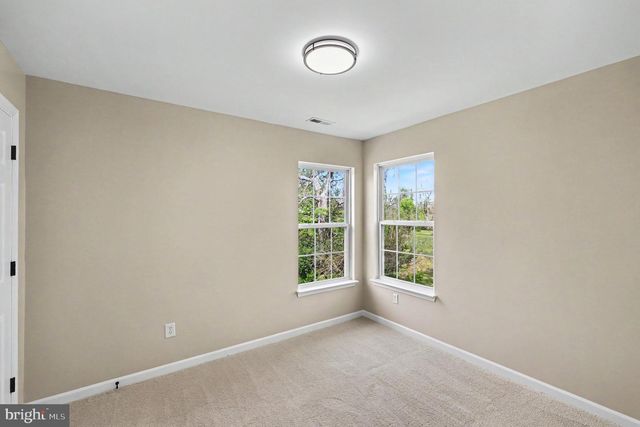 33 CARTERS LINE RD, White Post, VA 22663
