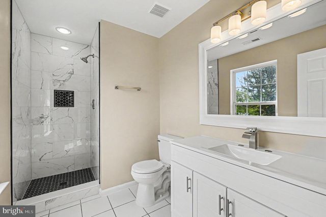33 CARTERS LINE RD, White Post, VA 22663