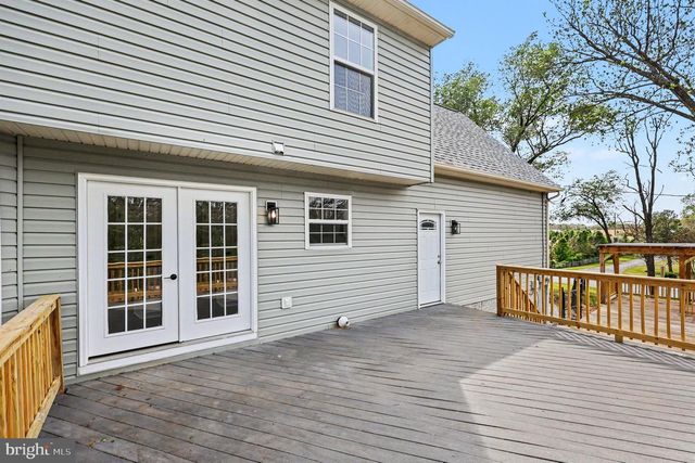 33 CARTERS LINE RD, White Post, VA 22663