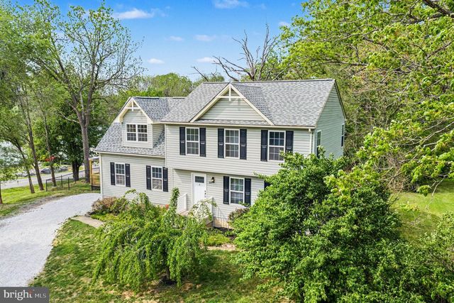 33 CARTERS LINE RD, White Post, VA 22663