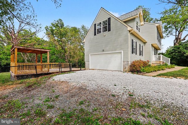 33 CARTERS LINE RD, White Post, VA 22663