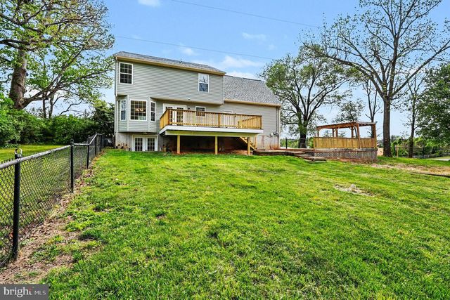 33 CARTERS LINE RD, White Post, VA 22663