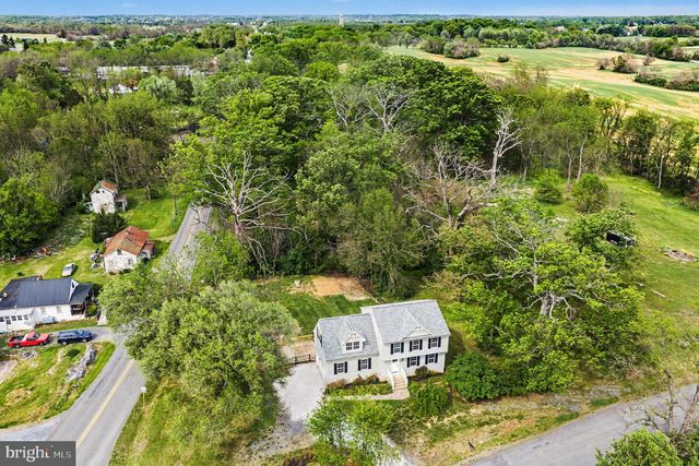 33 CARTERS LINE RD, White Post, VA 22663