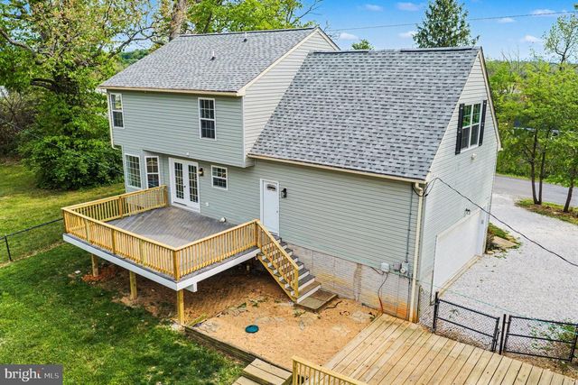 33 CARTERS LINE RD, White Post, VA 22663
